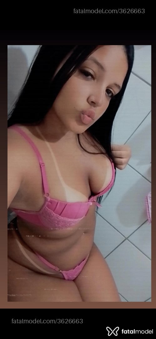 Acompanhante mulher morena (o) de olhos castanhos - Esther