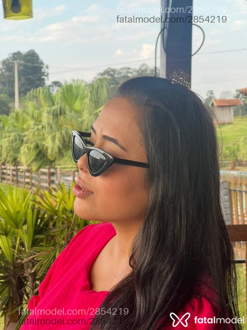 Acompanhante mulher morena (o) de olhos castanhos - Patrícia Maganhaes