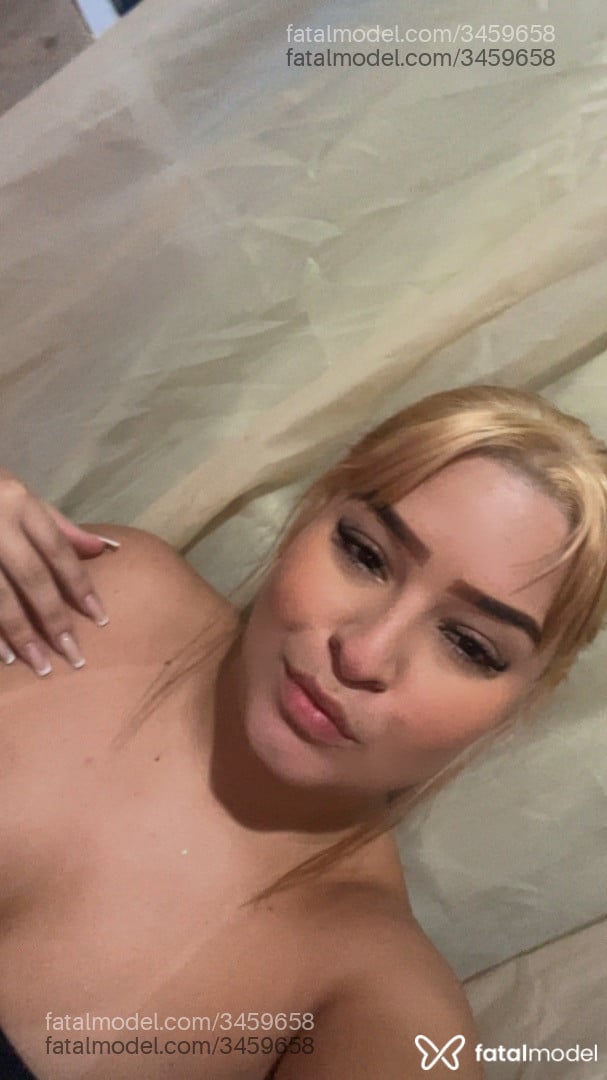 Acompanhante mulher morena (o) de olhos castanhos - Vivih