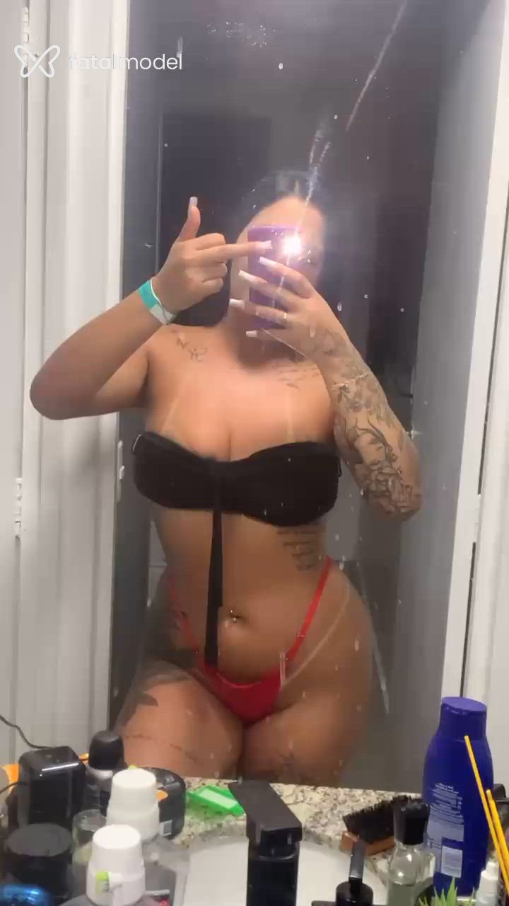 Acompanhante mulher morena (o) de olhos pretos em Salvador - Maria