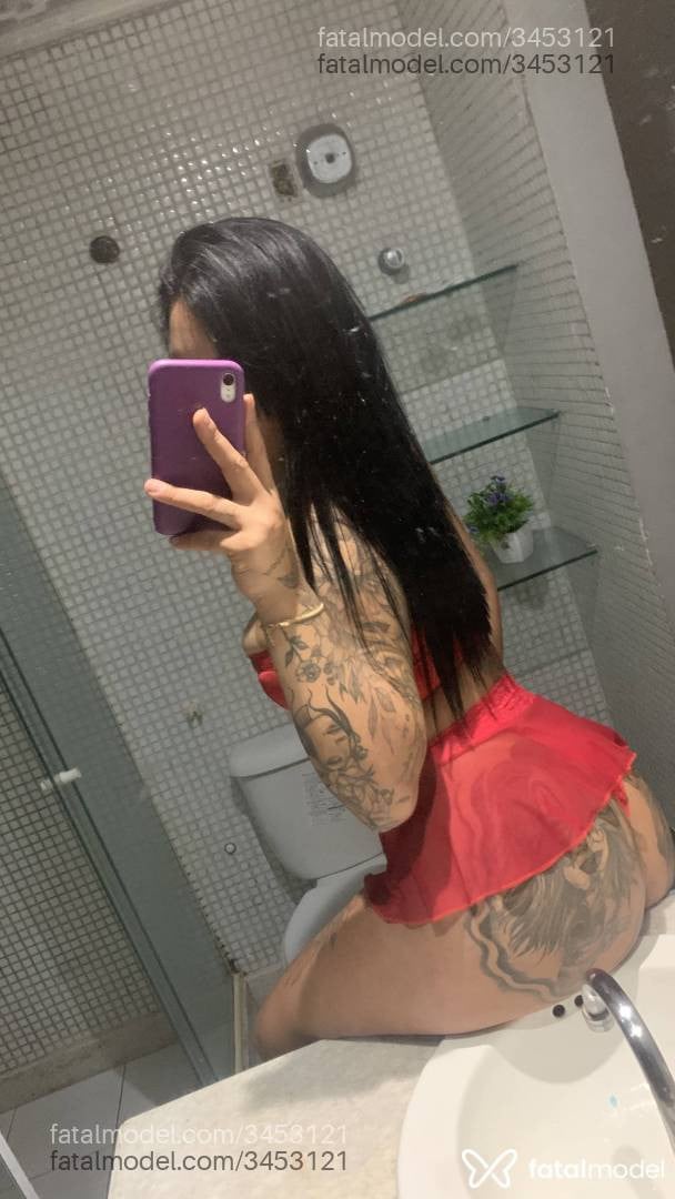 Acompanhante mulher morena (o) de olhos pretos - Maria