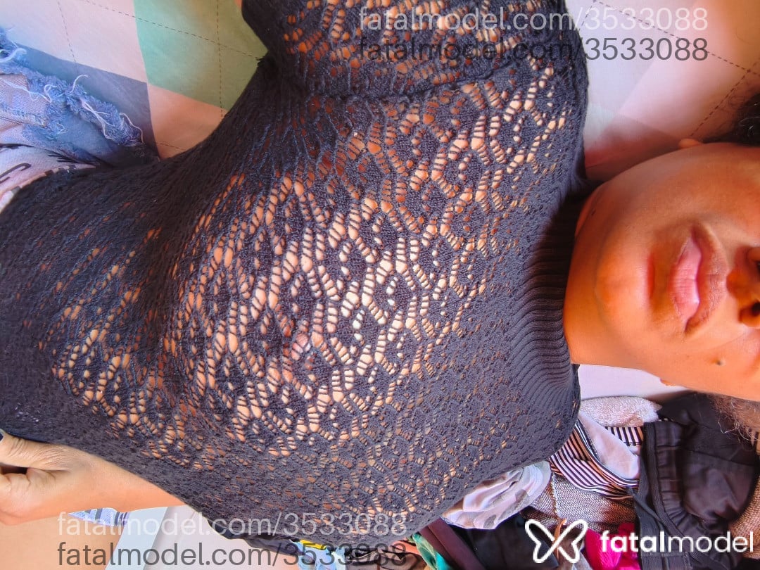 Acompanhante mulher com cabelo grisalho de olhos castanhos - Rebeca