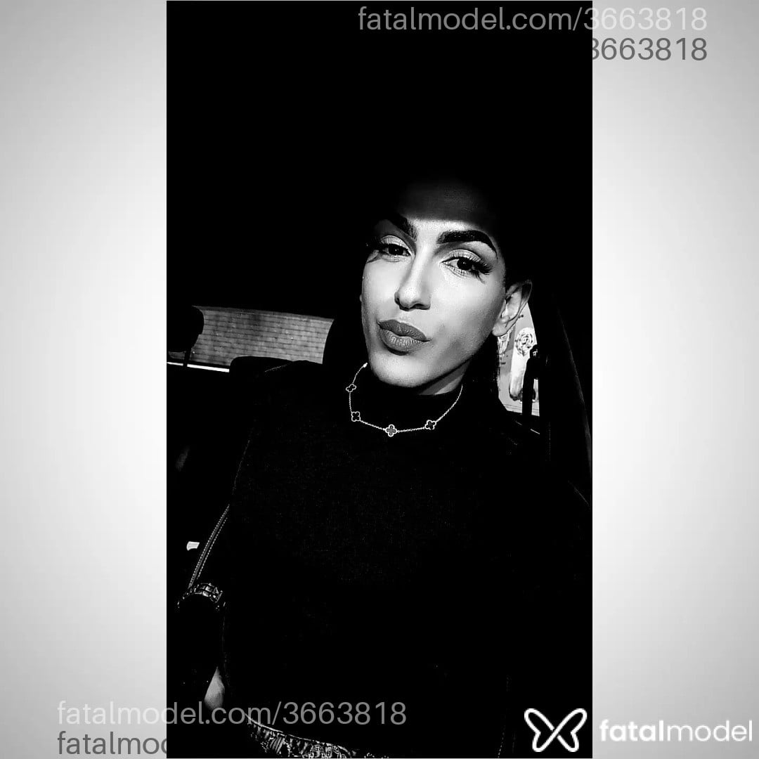 Acompanhante mulher trans ruiva (o) de olhos castanhos - Antonella
