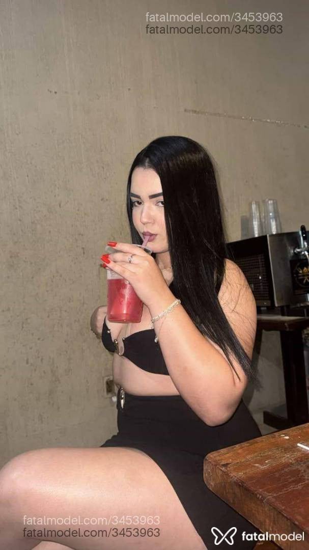 Acompanhante mulher morena (o) de olhos castanhos - Malu Fox