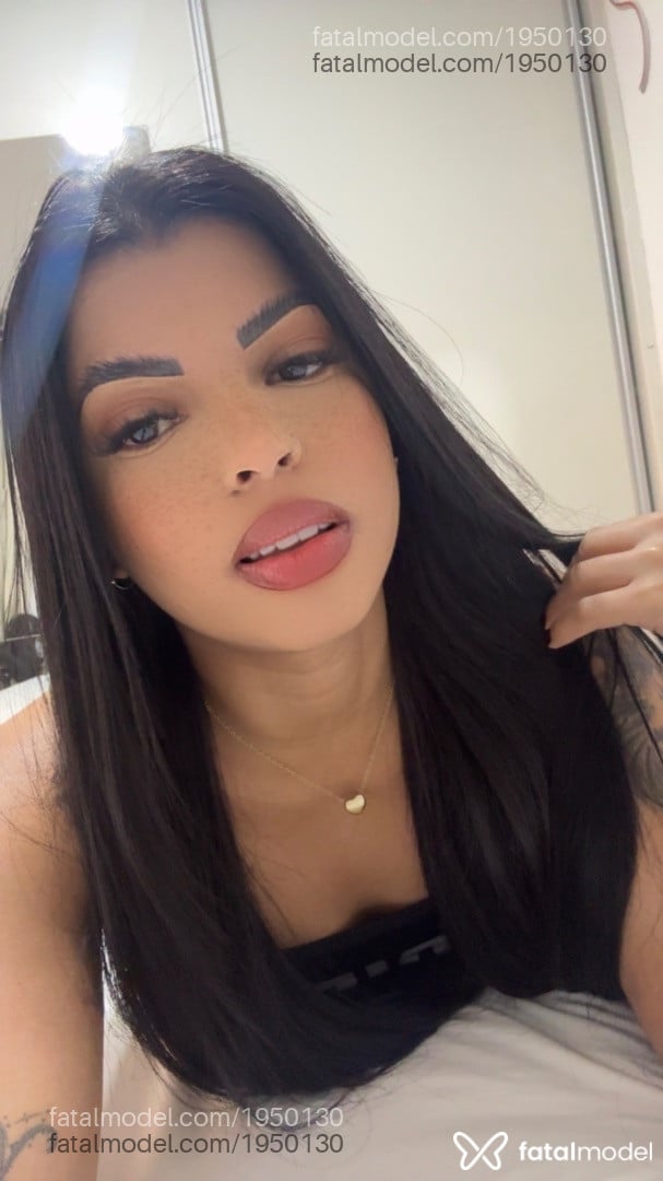 Acompanhante mulher morena (o) de olhos pretos - Bonilha