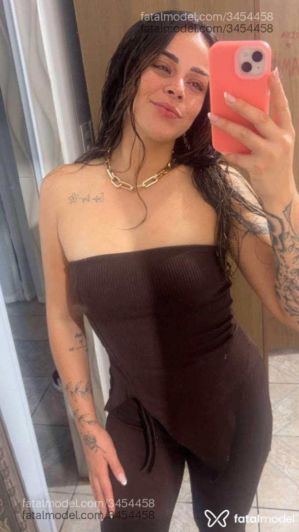 Acompanhante mulher com cabelo castanho de olhos castanhos - Maya Hoffman
