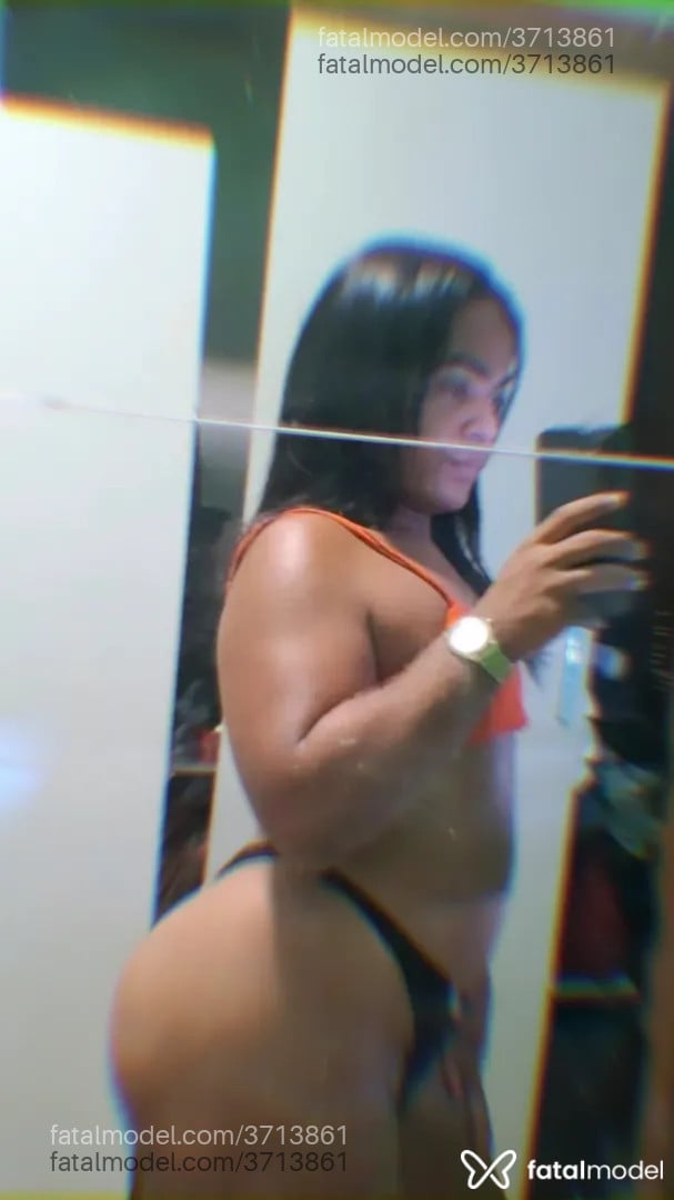 Acompanhante mulher trans morena (o) de olhos castanhos - Wanessa