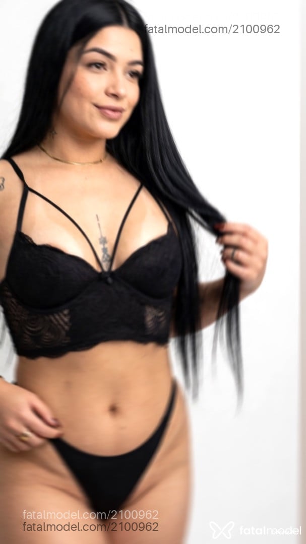 Acompanhante mulher morena (o) de olhos castanhos - Karol