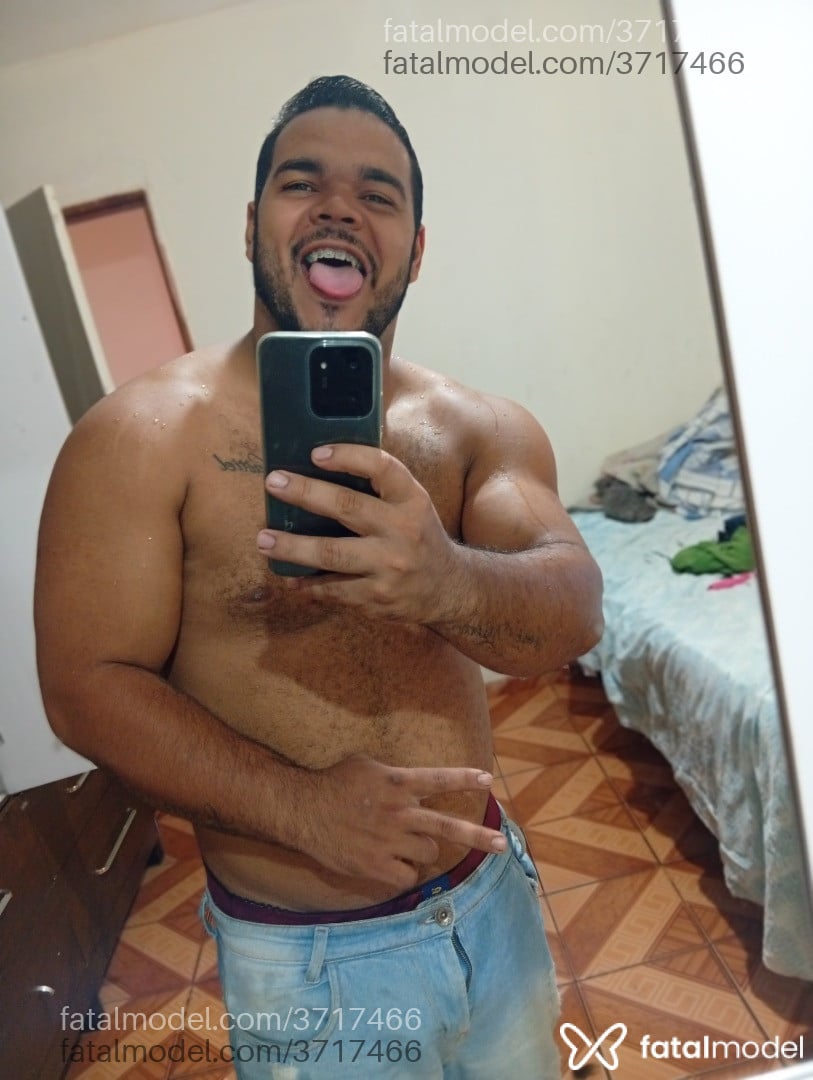 Acompanhante homem morena (o) de olhos pretos - Hércules