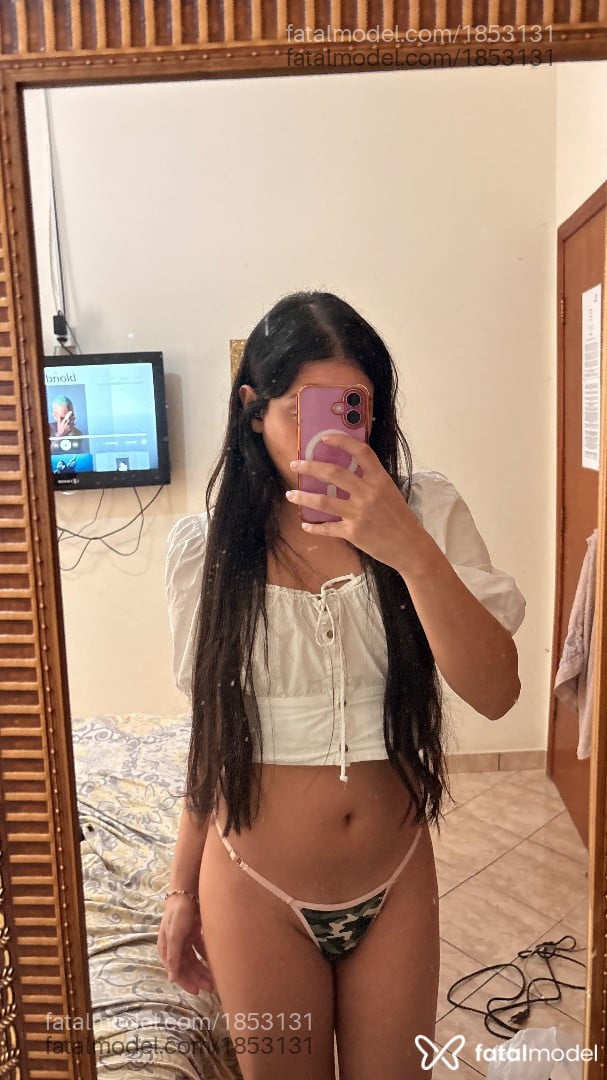 Acompanhante mulher trans morena (o) de olhos castanhos - Lola Lins