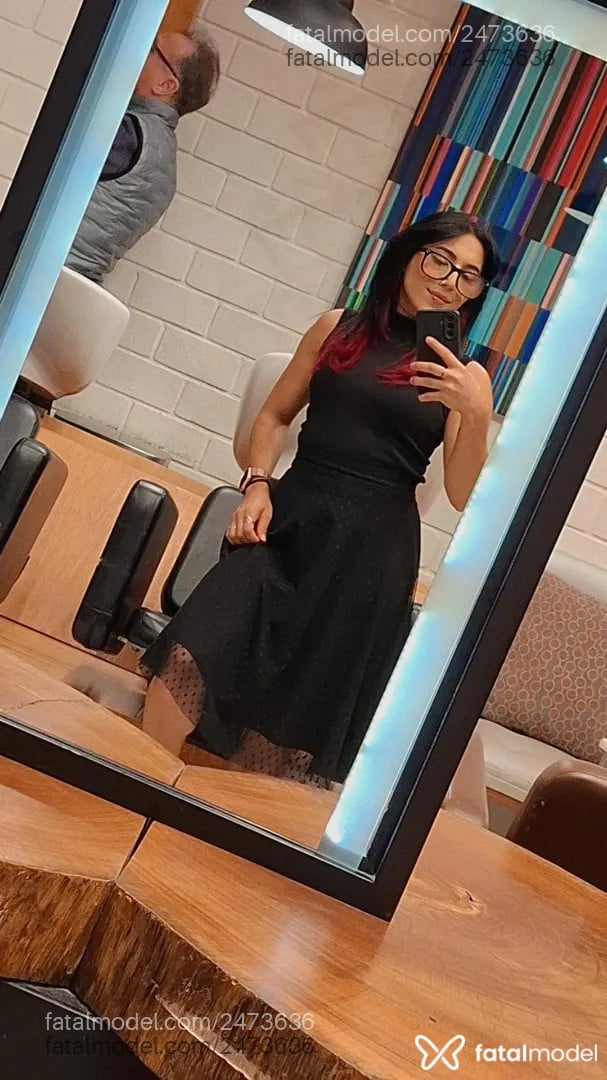 Acompanhante mulher morena (o) de olhos castanhos - Pikenah