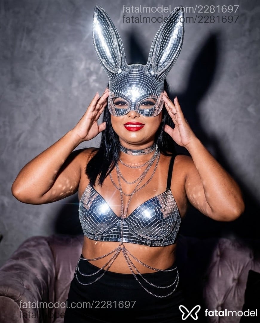 Acompanhante mulher morena (o) de olhos castanhos - Naina