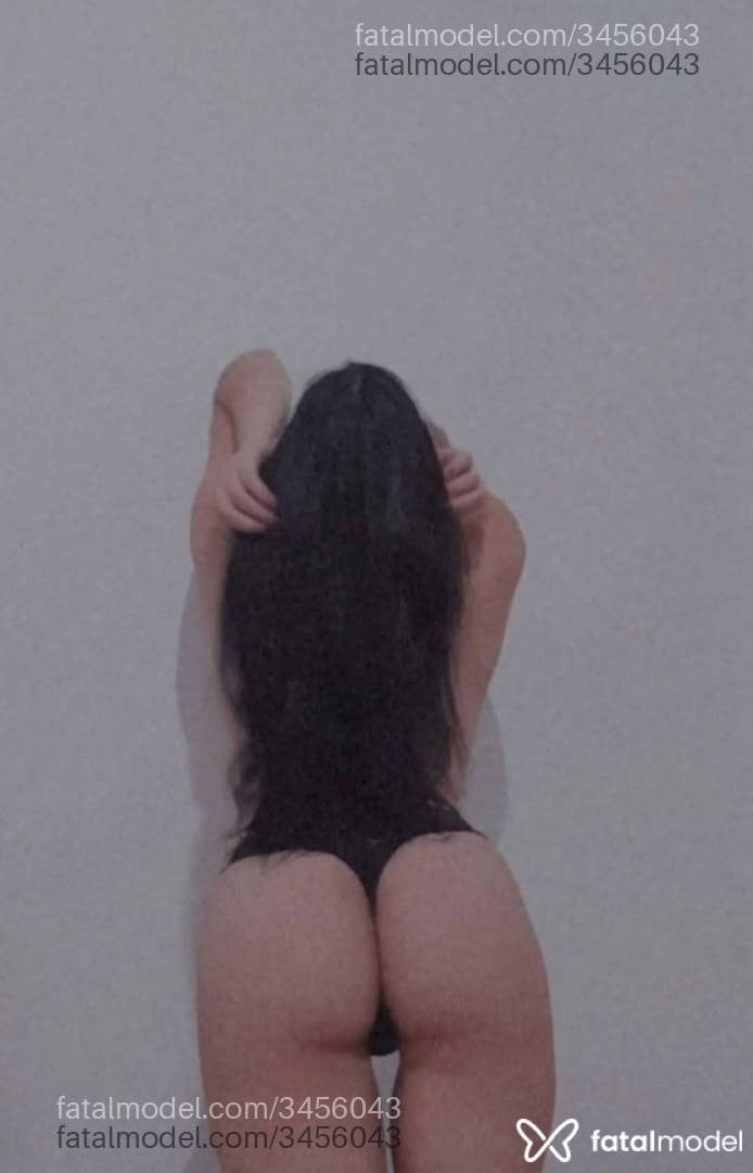 Acompanhante mulher morena (o) de olhos mel - Meline Ferrari