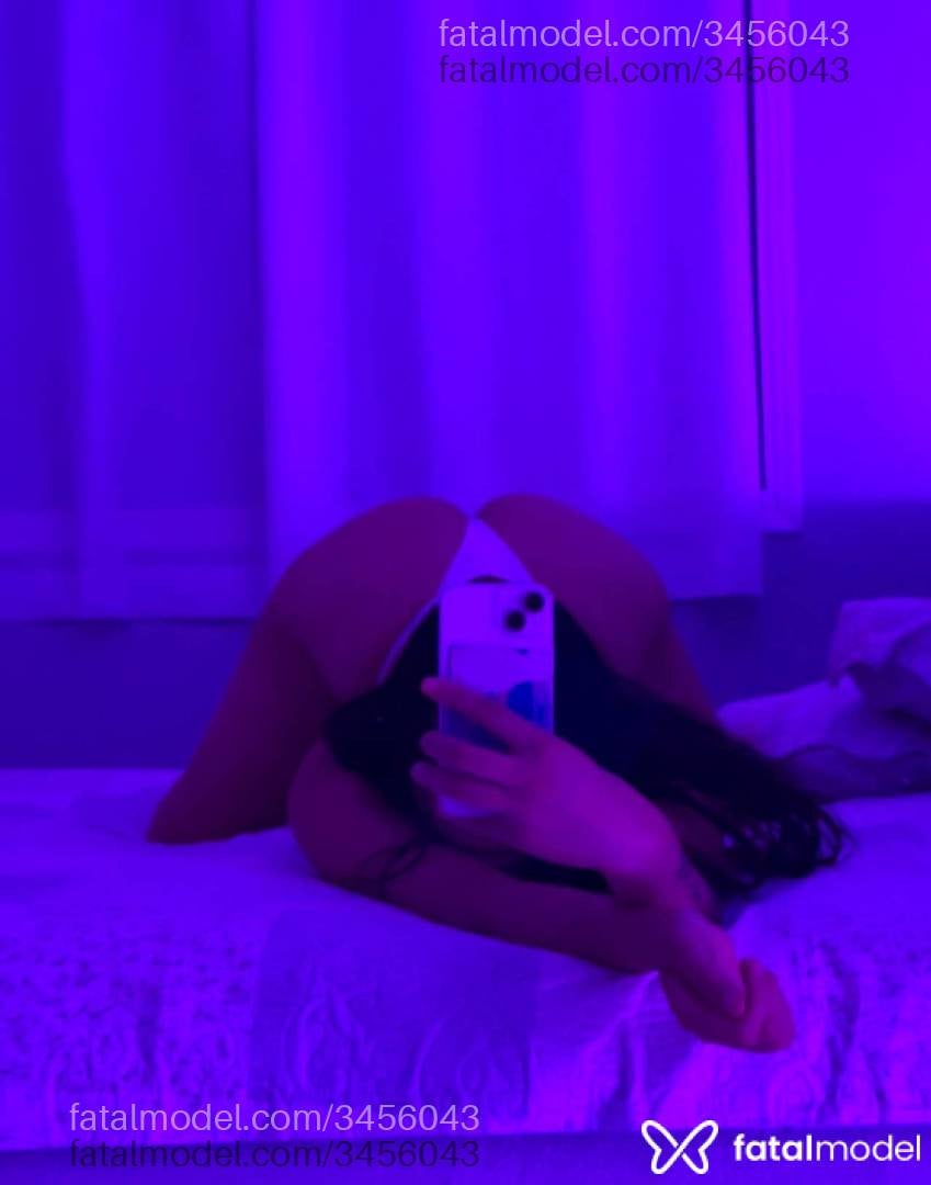 Acompanhante mulher morena (o) de olhos mel em Extrema - Meline Ferrari