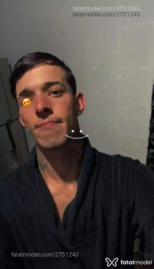 Acompanhante homem com cabelo castanho de olhos castanhos - Bernardo