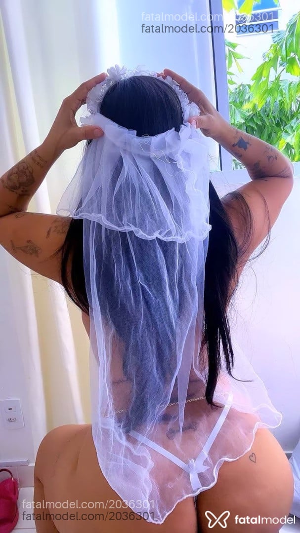 Acompanhante mulher ruiva (o) de olhos castanhos - Angel Queiroz