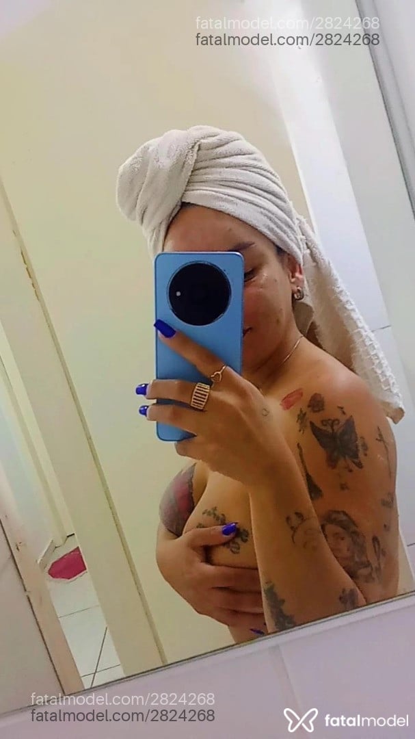 Acompanhante mulher morena (o) de olhos castanhos - Bela Flor