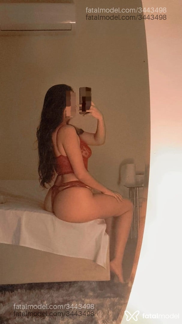 Acompanhante mulher com cabelo castanho de olhos pretos - Tamara