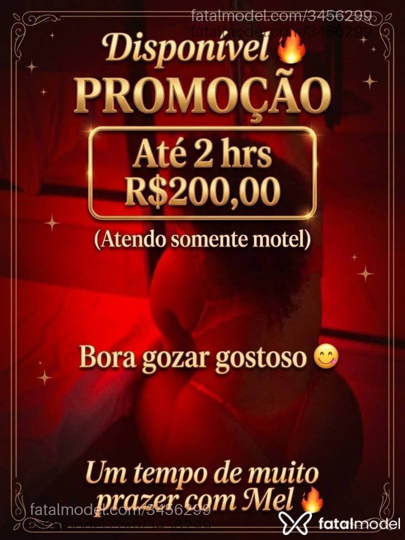 Acompanhante mulher com cabelo castanho de olhos castanhos - Mel
