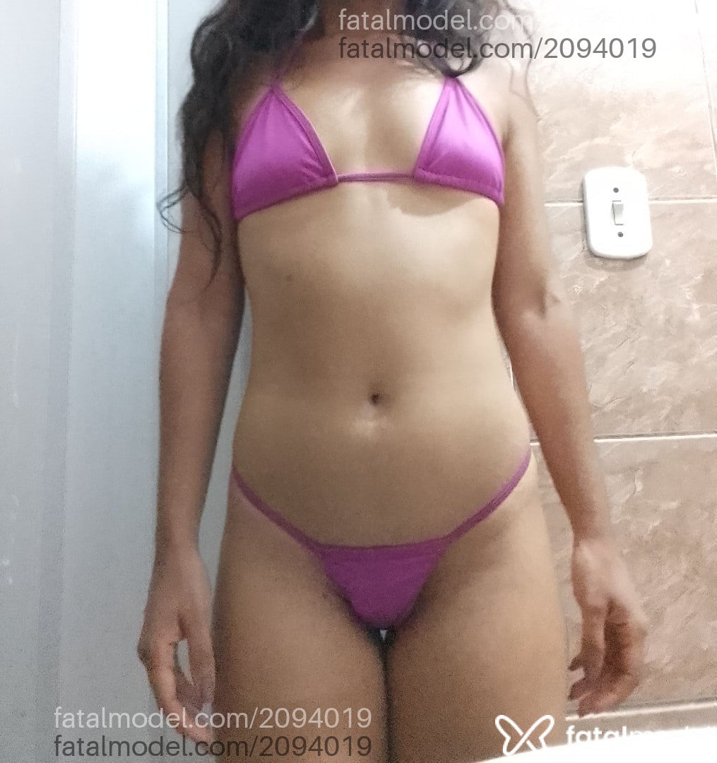 Acompanhante mulher com cabelo castanho de olhos pretos - Catherine