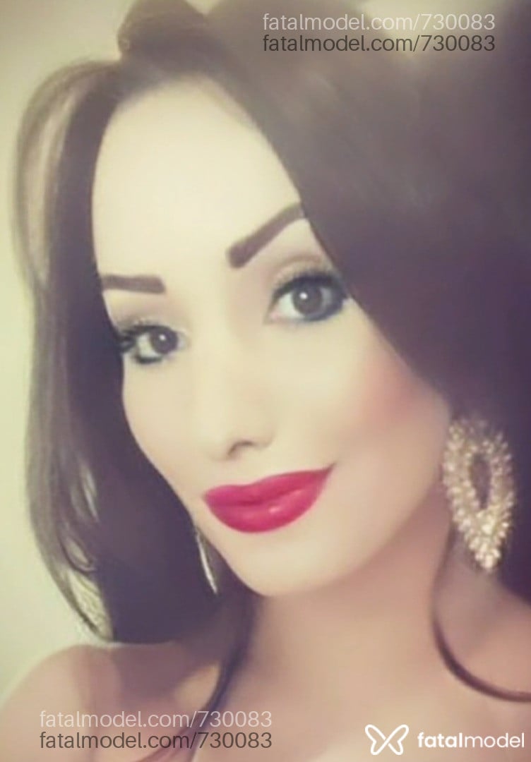Acompanhante mulher trans morena (o) de olhos castanhos - Megan