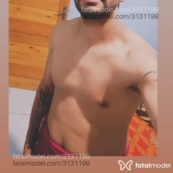 Acompanhante homem morena (o) de olhos castanhos - Felipe