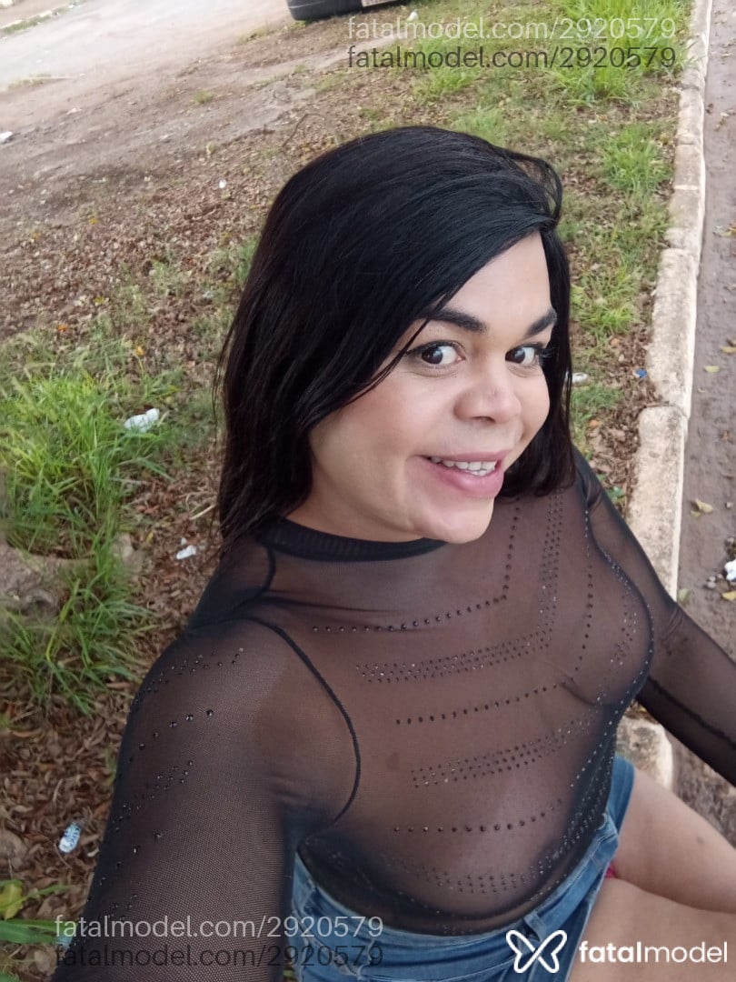 Acompanhante mulher trans morena (o) de olhos castanhos - Monique