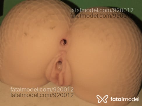 Acompanhante homem com cabelo castanho de olhos castanhos - Landara