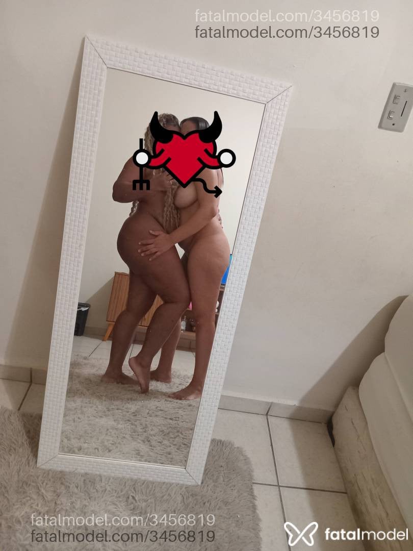 Acompanhante mulher morena (o) de olhos castanhos - Manuelle