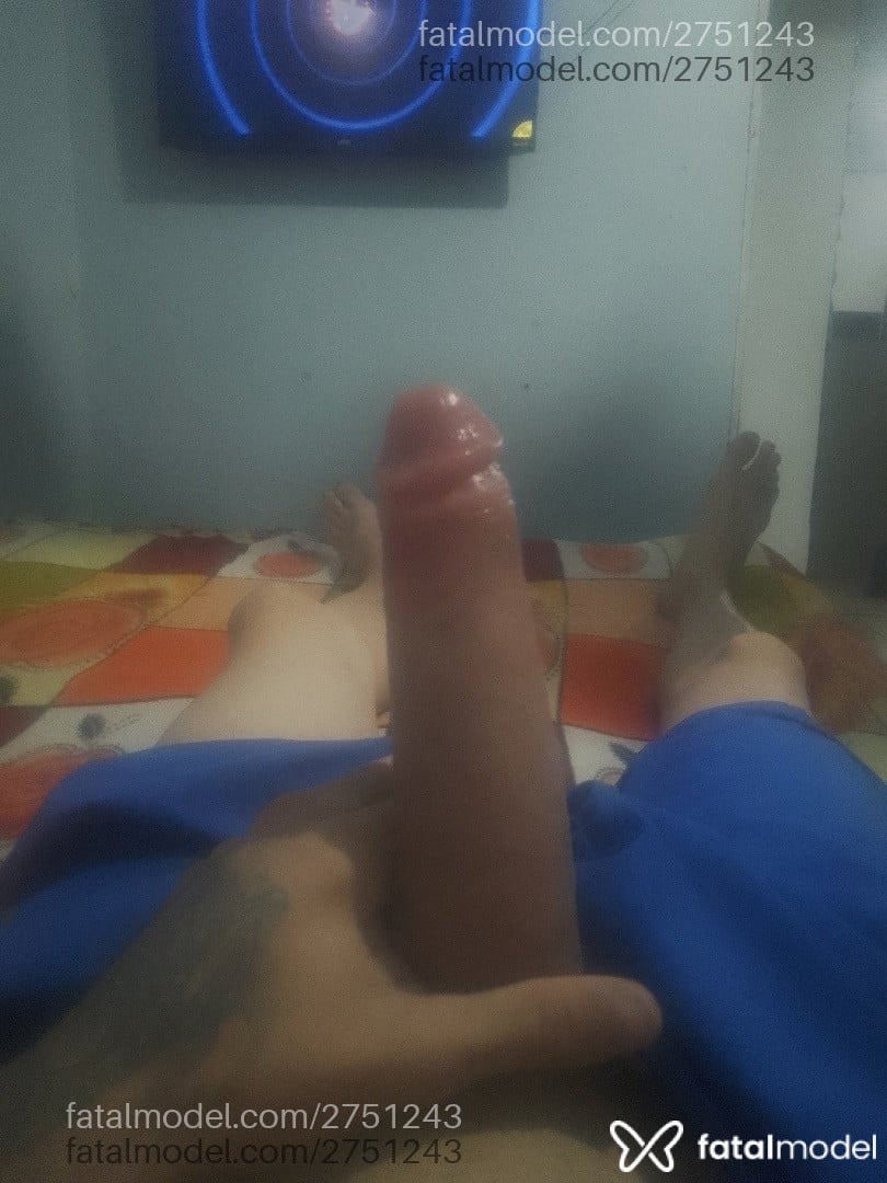 Acompanhante homem com cabelo castanho de olhos castanhos - Bernardo