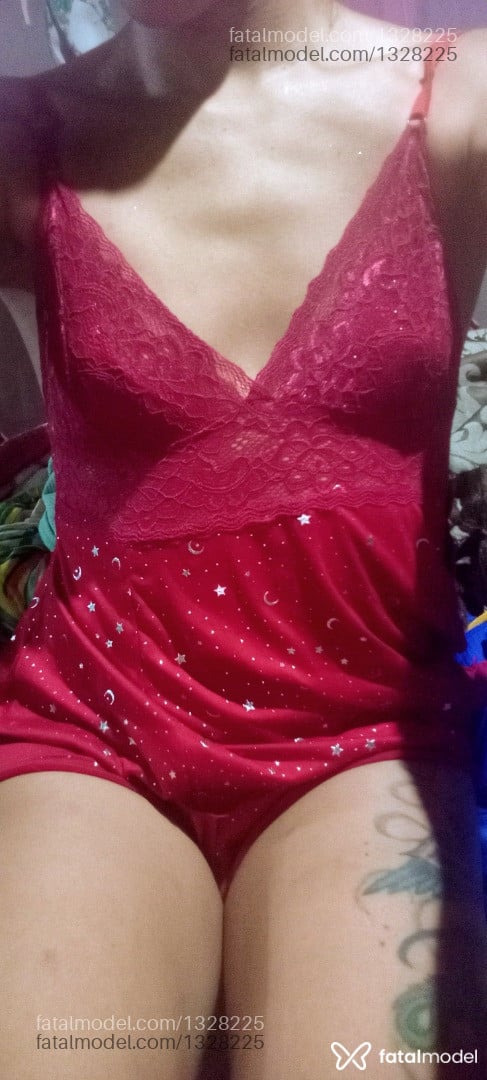 Acompanhante travesti loira (o) de olhos castanhos - Maria
