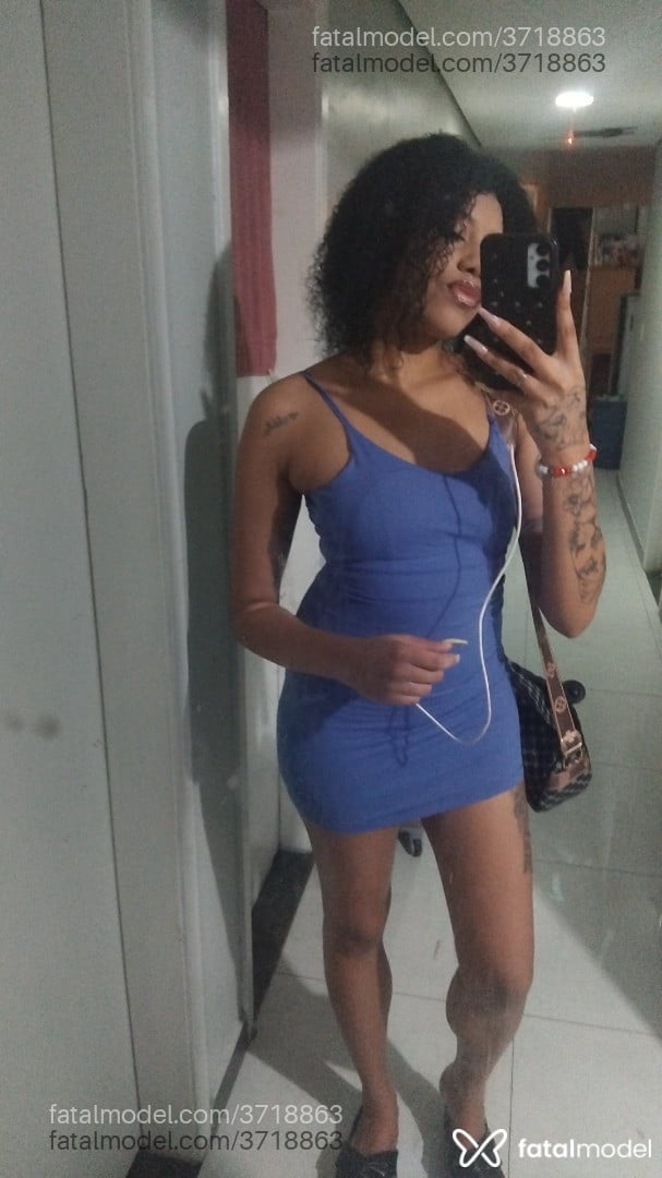 Acompanhante mulher morena (o) de olhos castanhos - Anghel