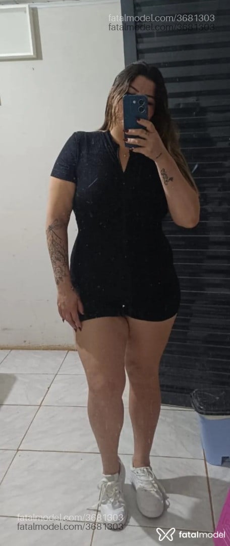 Acompanhante mulher loira (o) de olhos castanhos - Patrícia