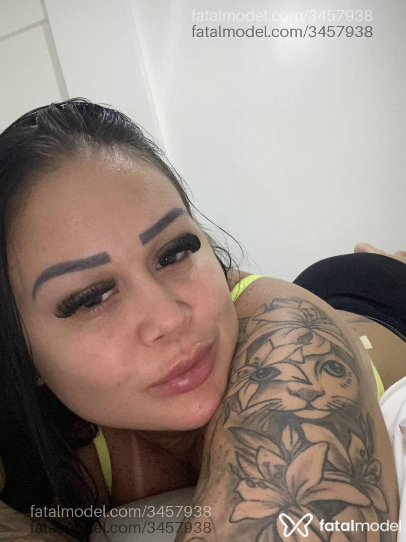 Acompanhante mulher morena (o) de olhos castanhos em Santa Rosa - Valesca Lins