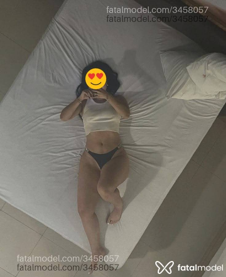 Acompanhante mulher morena (o) de olhos castanhos - Karen