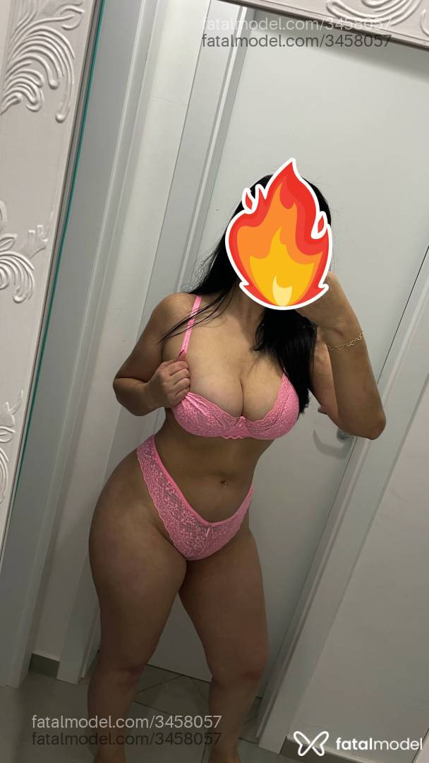 Acompanhante mulher morena (o) de olhos castanhos - Karen Acompanhante mulher morena (o) de olhos castanhos - Karen