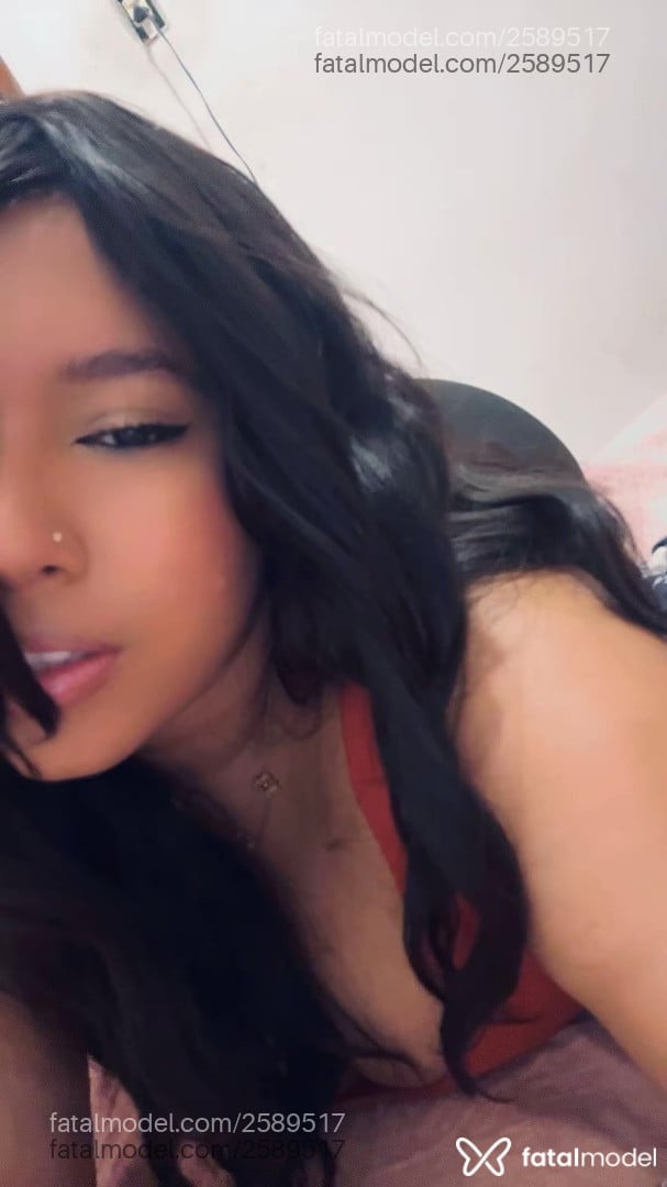 Acompanhante mulher morena (o) de olhos pretos - Domme
