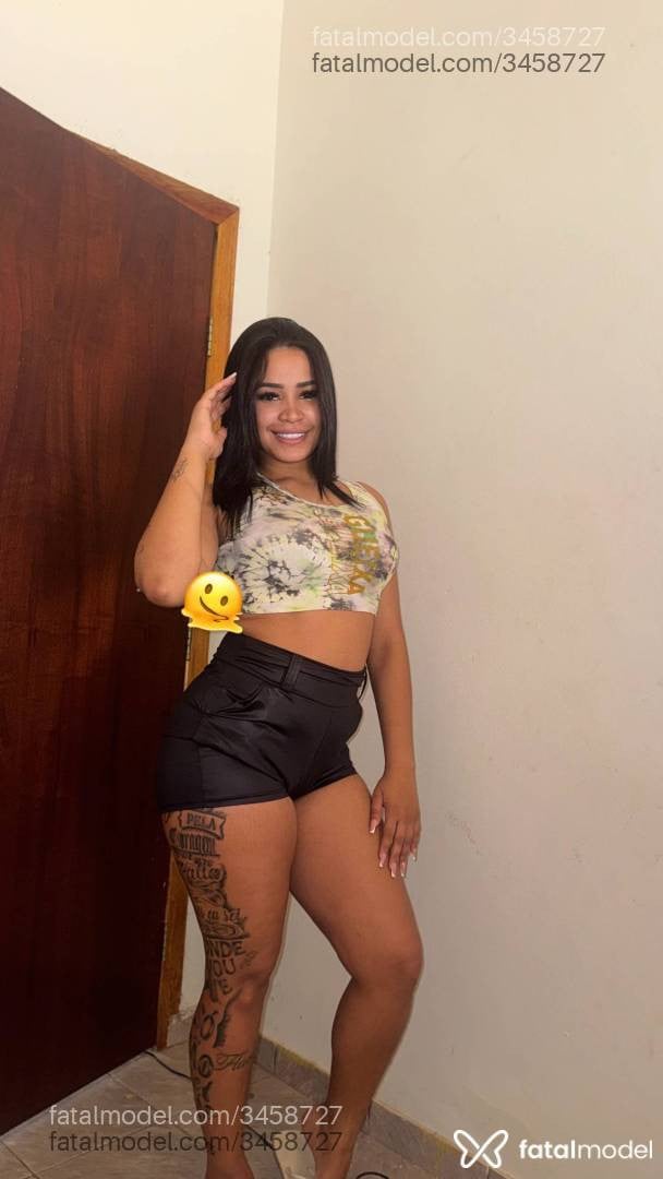 Acompanhante mulher com cabelo castanho de olhos pretos - Thayza