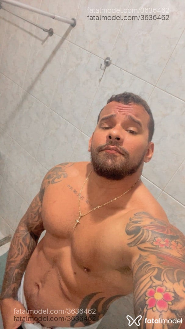 Acompanhante homem morena (o) de olhos castanhos - Cássio