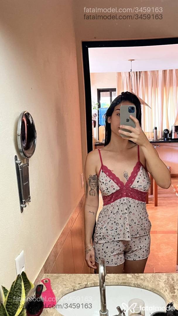 Acompanhante mulher com cabelo castanho de olhos castanhos - Morgana