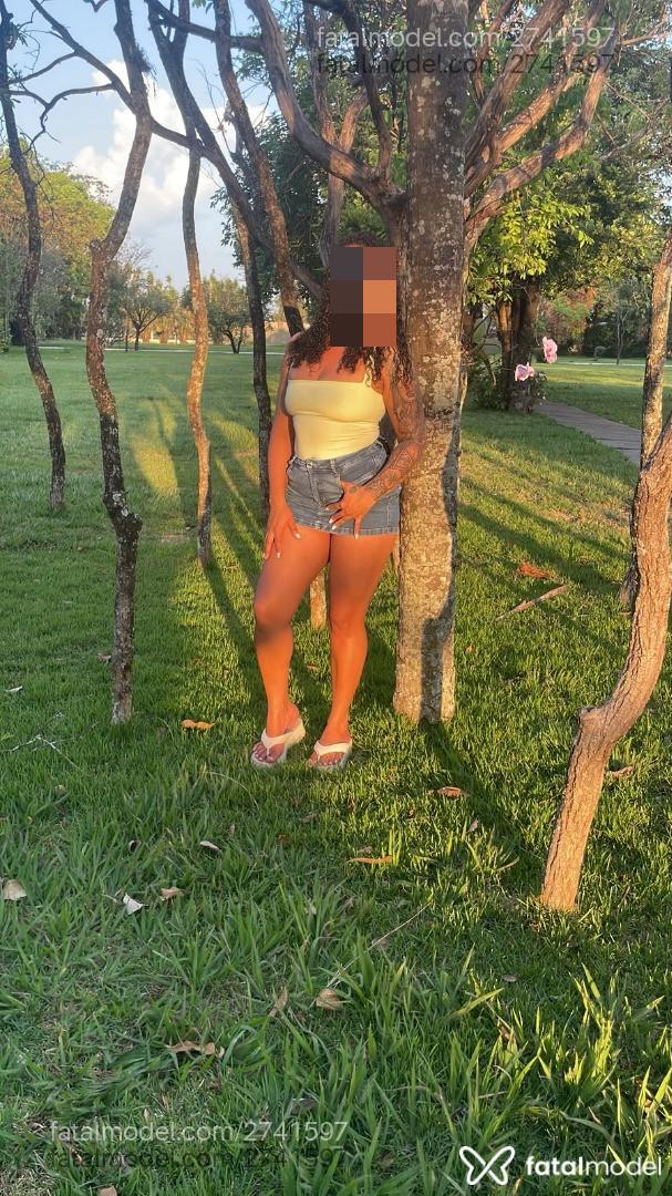 Acompanhante mulher com cabelo castanho de olhos pretos - Hayra