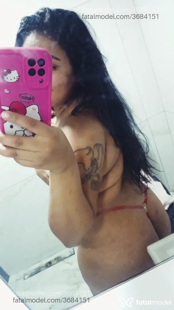 Acompanhante mulher morena (o) de olhos pretos - Violetta
