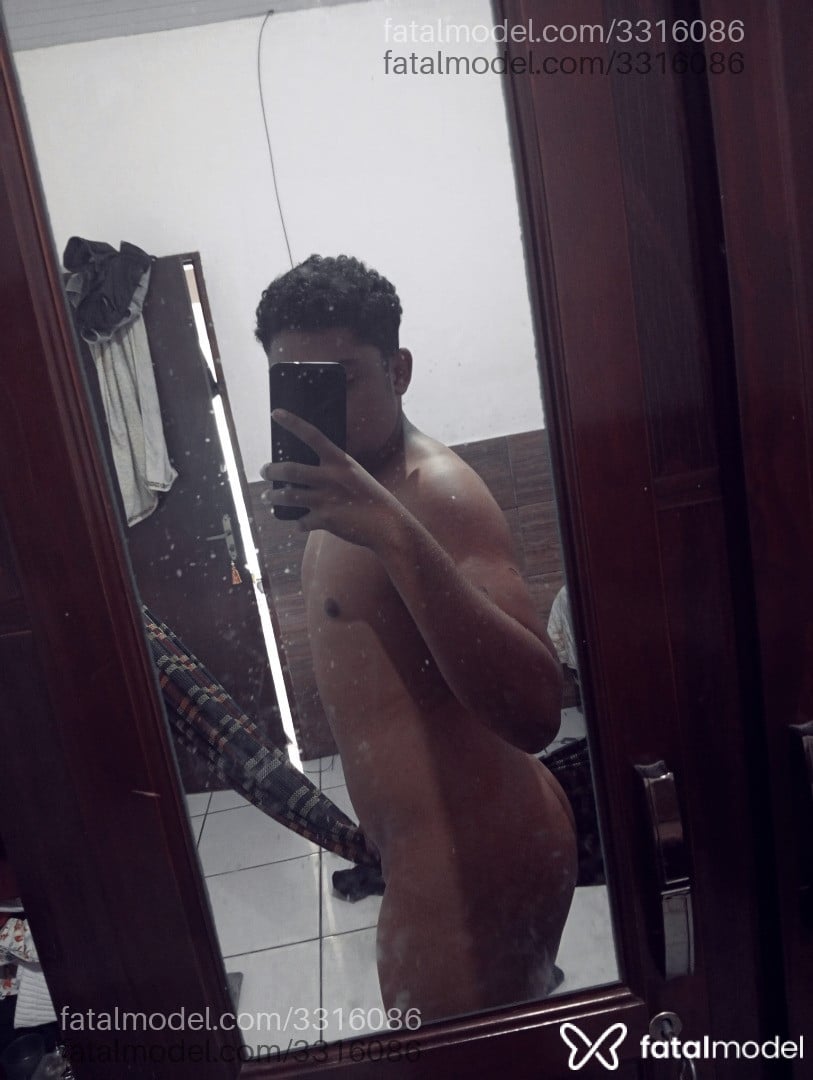 Acompanhante homem morena (o) de olhos pretos - Freitas