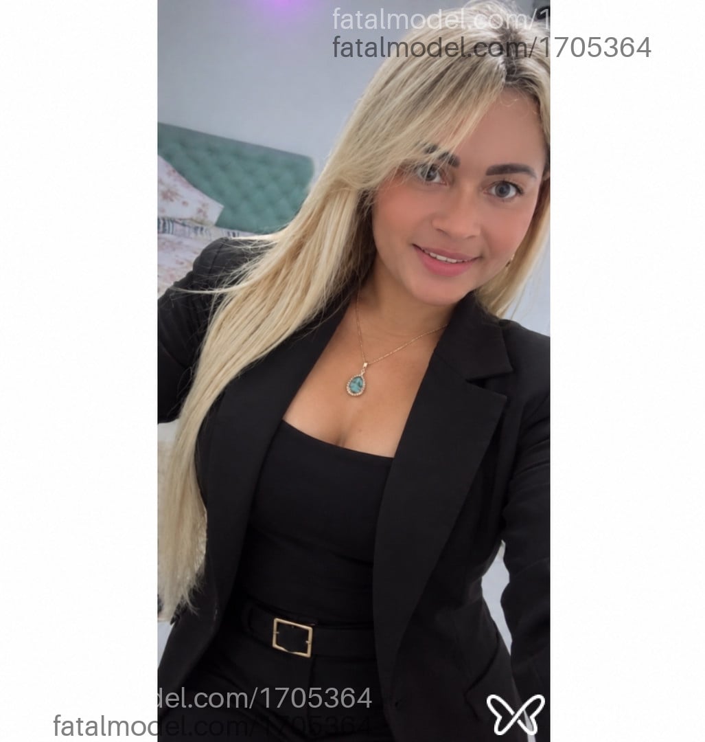 Acompanhante mulher loira (o) de olhos verdes - Quezia Falcão