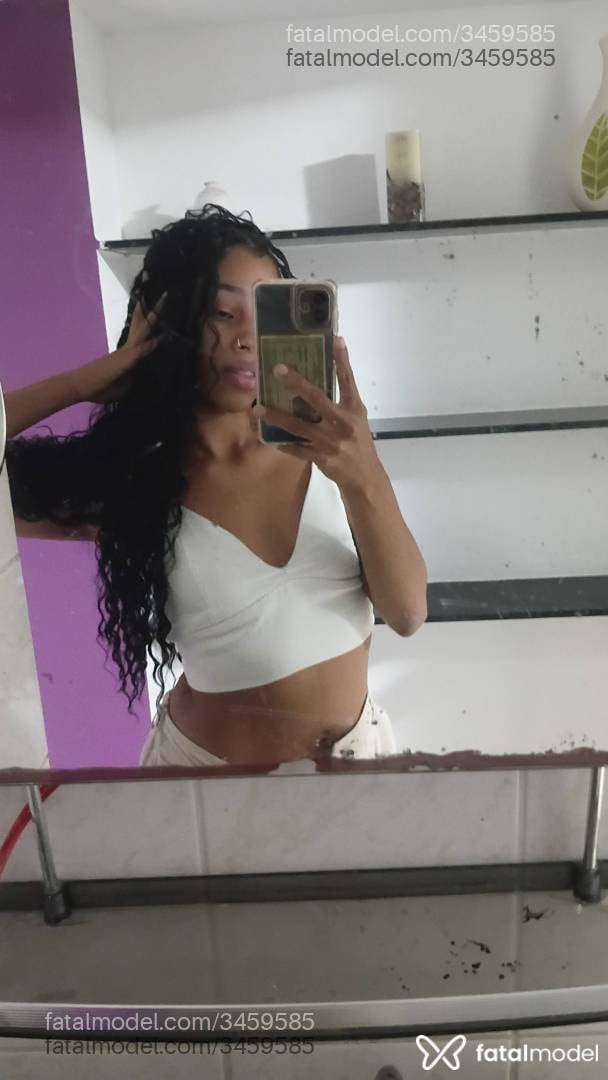 Acompanhante mulher morena (o) de olhos castanhos - Eduarda
