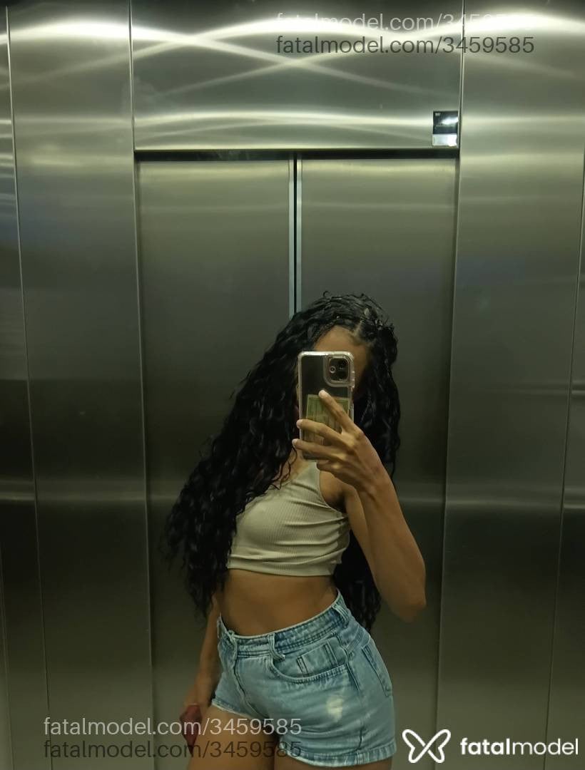 Acompanhante mulher morena (o) de olhos castanhos - Isa