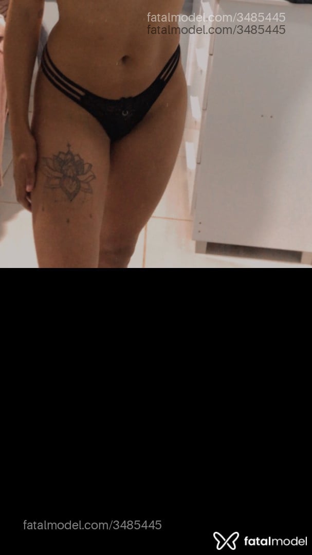 Acompanhante mulher com cabelo castanho de olhos mel - Carol
