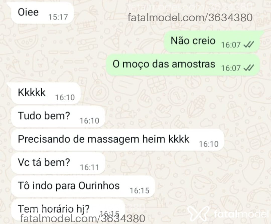 Acompanhante mulher com cabelo castanho de olhos pretos - Carla