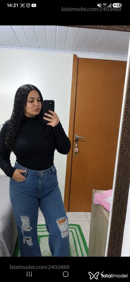 Acompanhante mulher morena (o) de olhos castanhos - Ruby