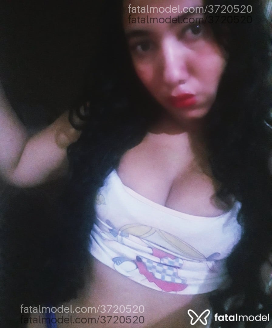 Acompanhante mulher trans loira (o) de olhos castanhos - Cléo Cavalcante